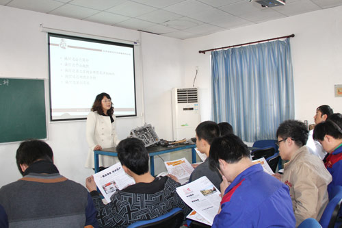 企业进成都万通招聘汽修人才