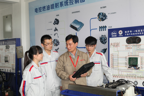 到成都万通汽修学校学专业汽修技术