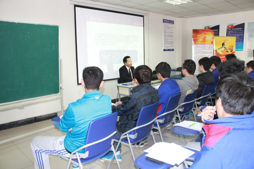 学汽修选成都万通汽修学校就业不用愁