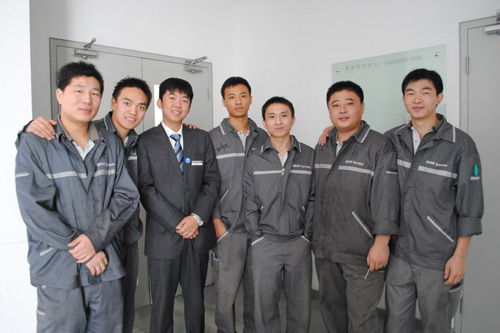 学汽车美容怎么样 万通学子轻松就业