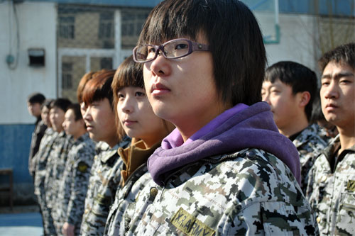 女生学汽修成就好前途