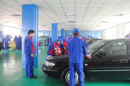 成都万通汽修学校助每一位学子成就美好未来