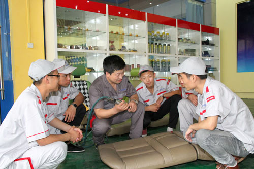 成都万通汽修学校开设热门专业