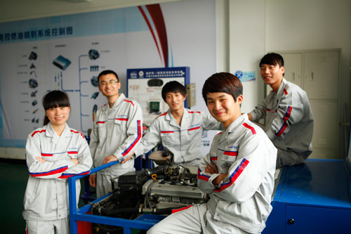 成都万通汽修学校学汽修的好选择