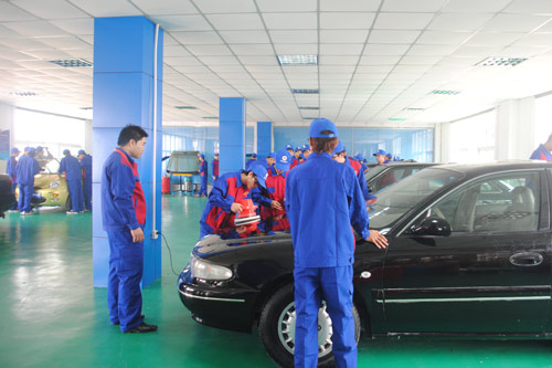 成都万通汽修学校合理收费保证学子学有所成