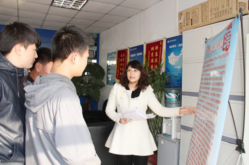 成都万通汽修学校学生轻松就业