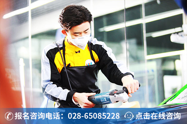 万通学子正在上实训课 (2)