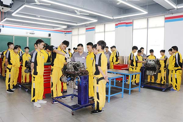初高中毕业学子