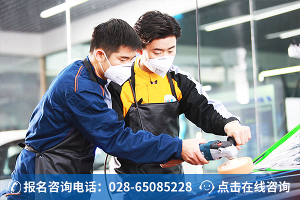 如何选到正规的汽车学校？