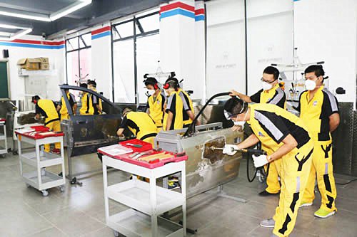 哪里学汽修比较好
