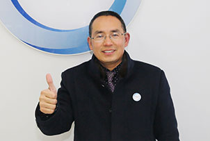 学生在实训中掌握过硬本领